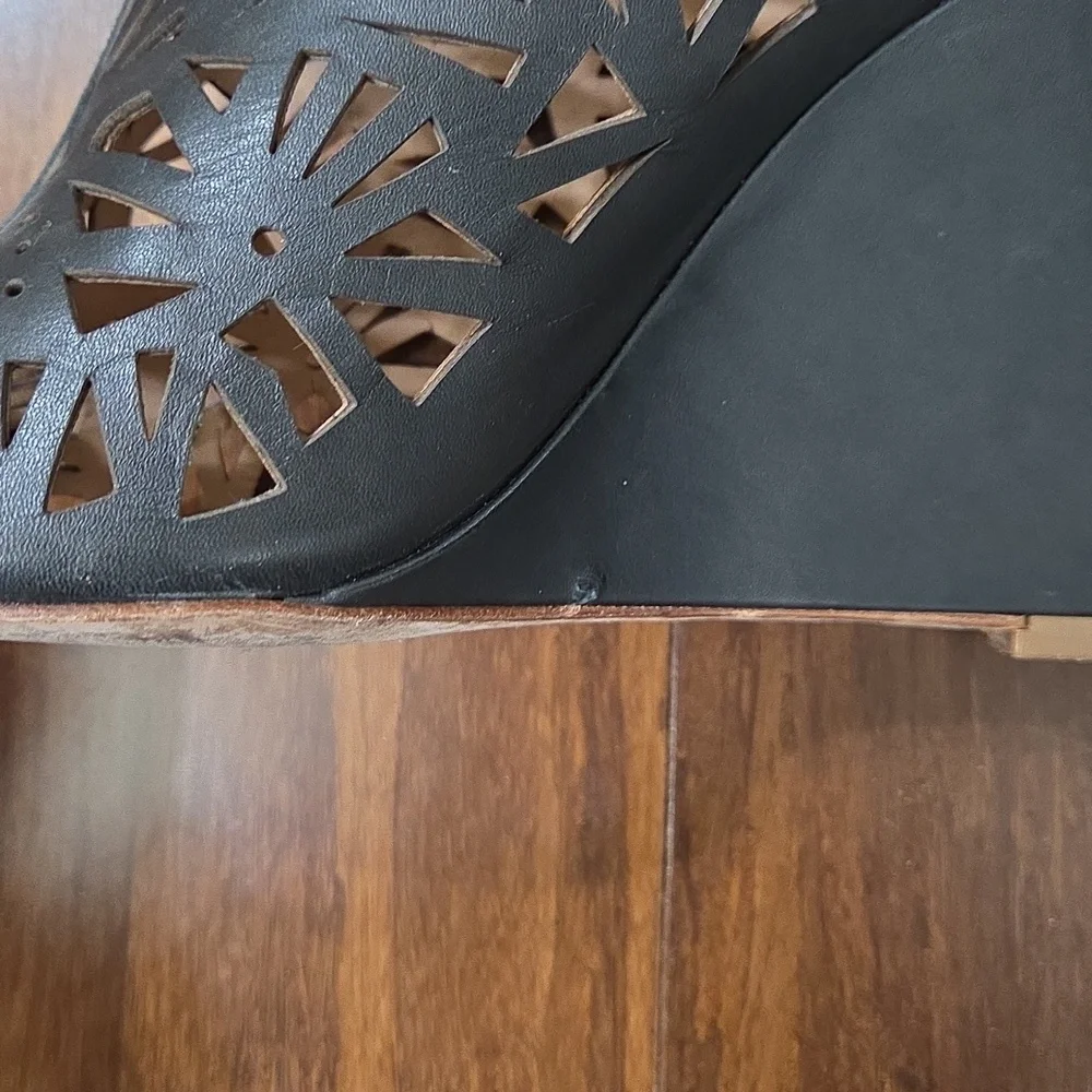 NICOLE MILLER ARTELIER BLACK LEATHER WEDGE LASER CUT OUT CAGE STYLE 7